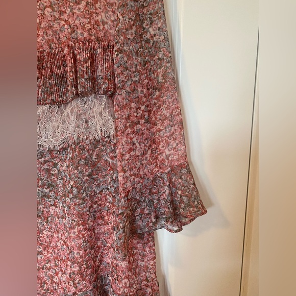 BCBGeneration Floral Ruffle Top - Picture 4 of 8